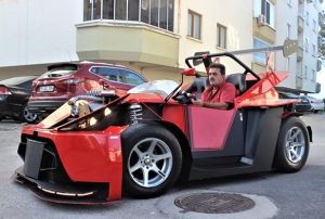 Emekli maayla kendine son model otomobil yapt