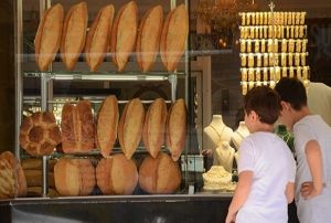 Bu kuyumcuya 'altn' almaya gelen ekmek' alp kyor