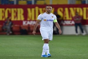 Umut Bulut 6. kez krmz grd