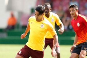 Galatasaray'da ift kale mata Falcao'dan 2 gol