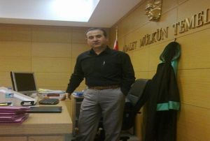 Babasn defalarca baklayarak ldren 17 yandaki ocuk teslim oldu