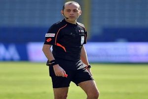  Dev derbinin hakemi Cneyt akr