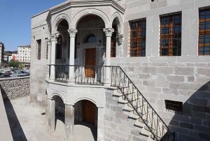 Geleneksel Kayseri Evi'ni yanstan Filinta'nn Kona hizmete hazr