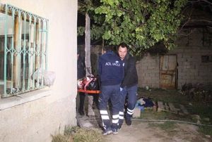 Jiletle nce einin, ardndan kendi boazn kesti