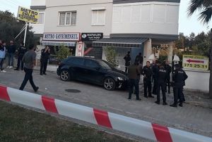 Eini kskand, gzellik merkezini silahla bast: 1 l