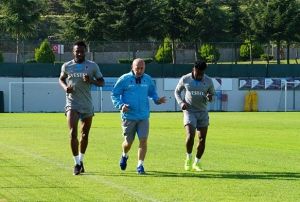 Trabzonspor'da Obi Mikel, Onazi ve Ekuban zel alt