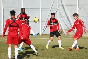 Lider Sivassporda Kayseri mesaisi devam ediyor