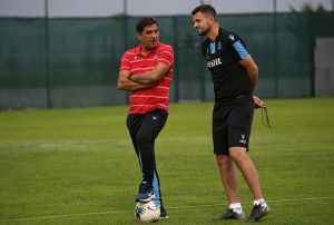 nal Karaman, 26 oyuncuya ans verdi