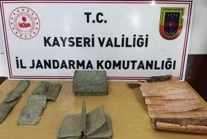 Kayseride aa kabuuna yazlm altn yaldzl  belge ele geirildi