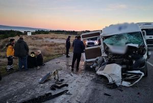 Servis minibs, vince arkadan arpt: 15 yaral