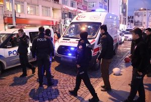 ki arkada arasnda bakl kavga: 1 yaral