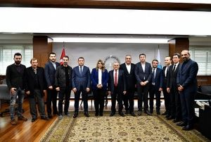 KS ynetiminden bakan Bykkla ziyaret 