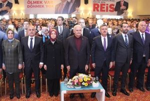 Biz yoldan kmadk bazlar menfaatinin bittii durakta inmitir