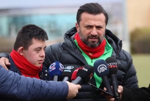  Blent Uygun: 