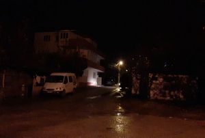 z annesini boarak ldrd, sonra gidip teslim oldu