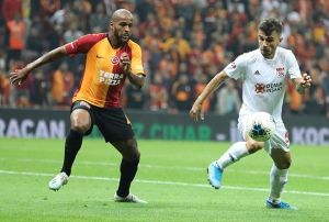 Yiidolar deplasmanda 12 puan toplad
