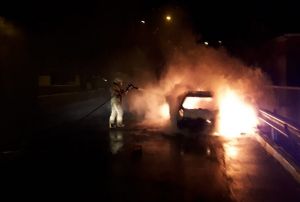 Alev topuna dnen otomobilden srcy itfaiye kartt