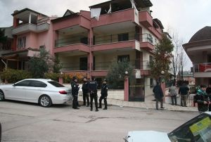 Olu babasn evinde l olarak buldu