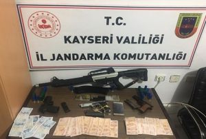 Jandarmadan sahte para operasyonu: 1 gzalt