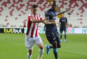 Trabzonspor i sahada, Sivasspor d sahada daha ok atyor
