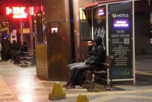 4,9 iddetindeki deprem sonras vatandalar geceyi sokakta geirdi