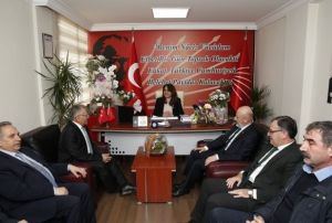 Bakanlardan CHP ve Y Parti'ye ziyaret