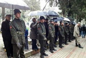 ehit cenazesinde duygulandran fotoraf