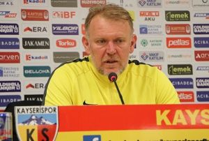 Prosinecki: Bu 3 puanla ligde kalma adna iyi bir i yaptk