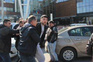 zmir'deki alveri merkezinde hareketli dakikalar