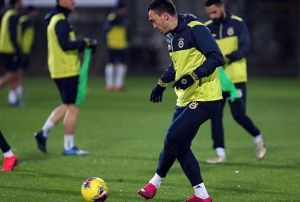 Fenerbahe, Kayserispor ma hazrlklarn srdrd