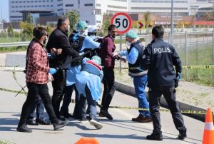 Korona virs testi pozitif kt, hastaneden kap polislere dehet ya