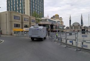 Giri klar kapatlan Taksimde youn gvenlik nlemi