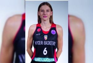 Beril Albayrak, 