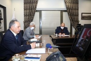 Bakan Yaln,takipileriyle sosyal medyada hasbihal etti