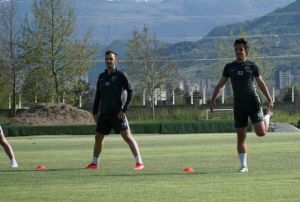 Hes Kablo Kayserispor gruplar halinde alyor
