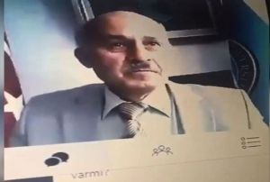 Szleri tepki eken dekan,istifa etti!