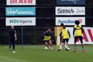 Fenerbahe'de hazrlklar sryor