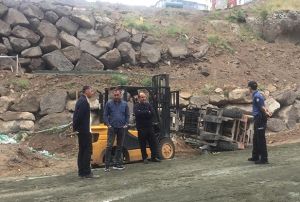 Forklift altnda kalan ahs yaraland