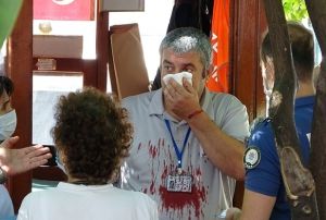 Maske uyars yapan cami gvenlik grevlisi bakland