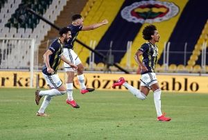 Fenerbahe seri peinde
