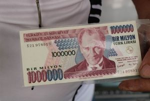 Eski paralarn deeri dudak uuklatyor