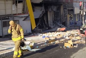 Valilikten patlama aklamas: 1 l, 10 yaral