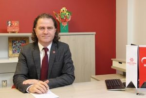 Eitimci Serdar eker TYT sorularn deerlendirdi