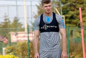 Alexander Srloth zirvede