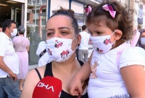 ocuklara desenli maske taktrrken dikkat