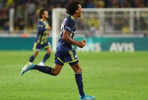 Lyon, Fenerbaheli Gustavoyu istiyor
