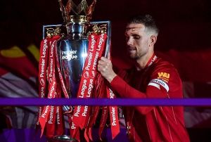 Henderson yln futbolcusu seildi