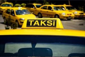 Taksici yksek puanla mterisini kapacak