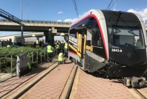 Ticari arala arpan tramvay raydan kt: 2 yaral