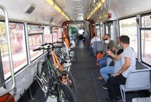 Bisiklet tramvay raylarda 